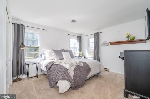 49 Bradford Ct, Charles Town WV  25414-4208 exterior