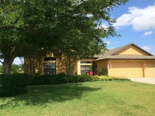 36720 Alaqua Ct, Eustis, FL 32736-7954