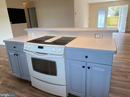 104 Broad Creek Rd, Laurel DE  19956-1124 exterior