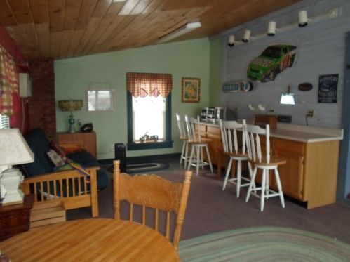 11 Chestnut St, Unity NH 03743-5839 exterior