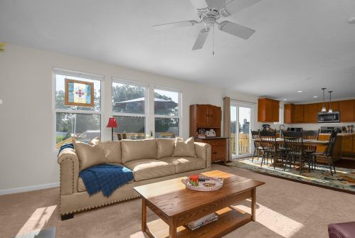 834 Cranberry Dr, Pataskala OH  43062 exterior