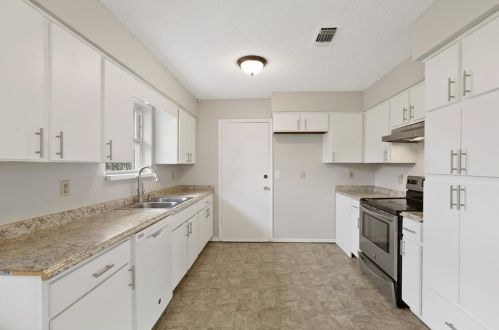 1210 Cedar Ridge Dr, Duncanville, TX 75116-2047