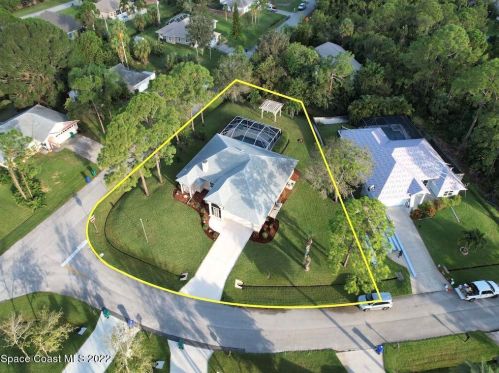 793 Tuxedo Ter, Sebastian, FL 32958-5407