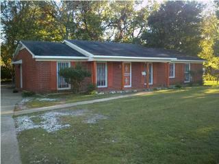 1330 Devonshire Dr, Montgomery AL  36116-2887 exterior