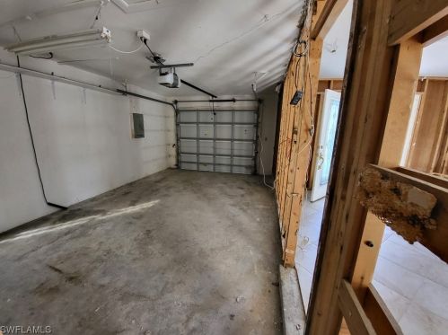 32 Fairview Blvd, Fort Myers Beach FL  33931-4565 exterior