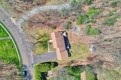 19 Tania Dr, Manchester CT  06040-6824 exterior