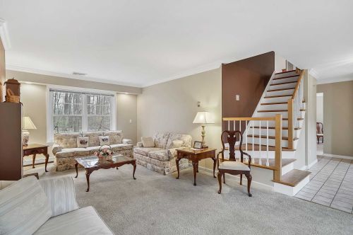 3 Geering Way, Fishkill NY  12524-1136 exterior