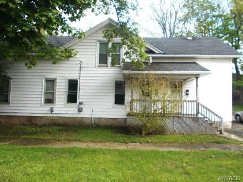 74 Cleveland Ave, Fredonia, NY 14063-1955