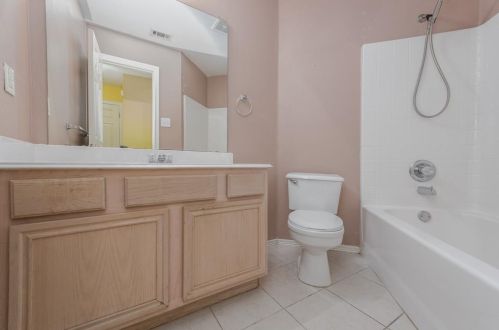 913 Jeffrey Dr, Denton TX  76208-6425 exterior