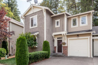 8205 233rd Pl, Redmond, WA 98053-1985