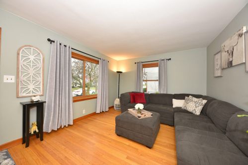 3329 89, Milwaukee WI 53227-4525 exterior