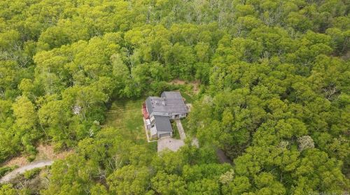 525 Stonington Rd, Stonington, CT 06378-2932