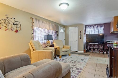 239 Aspen Dr, Denver CO 80403-9717 exterior