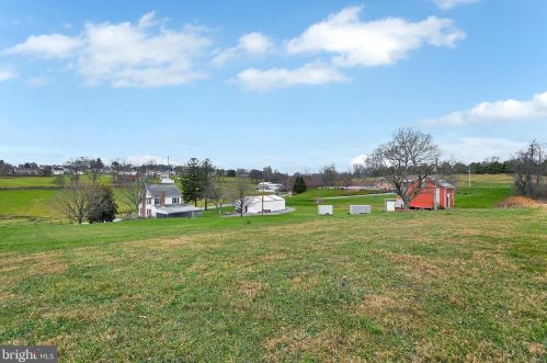 435 Boxwood Rd, Red Lion PA  17356-8347 exterior