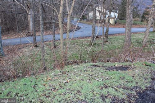 69 Eagle Trl, Charnita PA  17320-8104 exterior