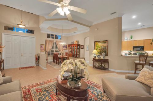 466 Dover Ct, Fort Pierce FL  34983-3414 exterior