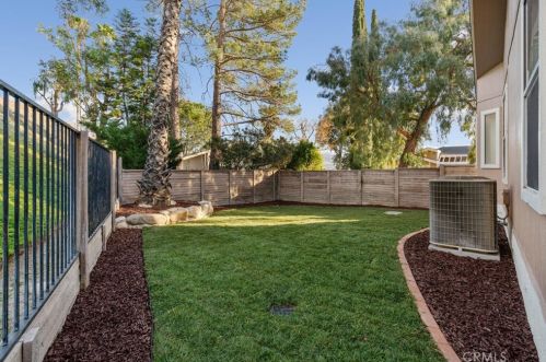 20077 Summit View Ct, Santa Clarita CA  91351-5709 exterior