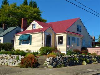 703 Olympic Ave, Bremerton, WA 98312-3911
