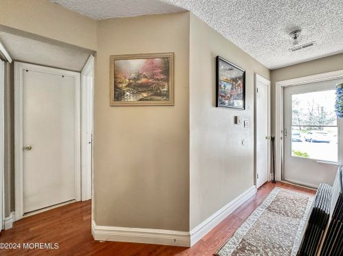95 Tulip Ln, East Freehold NJ  07728-4088 exterior