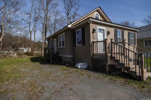 4 Irving Ln, Ferndale NY  12734-5234 exterior