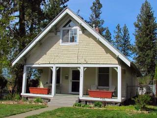 1108 13th Ave, Spokane, WA 99202-2528