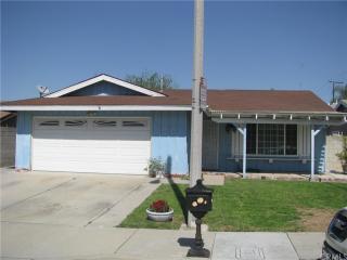11765 Loch Lomond Dr, Whittier, CA 90606-2051