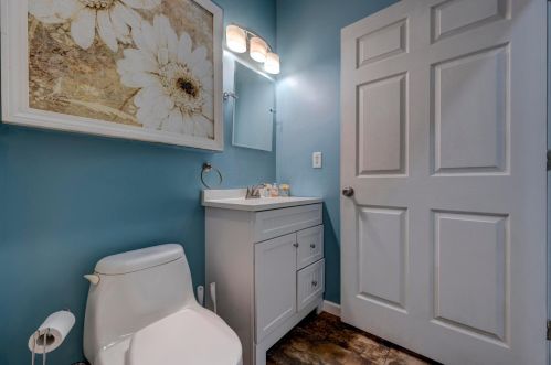 312 Oak St, Hide Away Hills OH  43107-1038 exterior