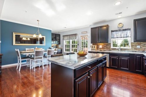 403 Maple Ridge Dr, Canonsburg PA  15317-7306 exterior