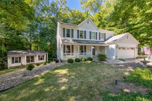 681 Signal Hill Dr, Milford, OH 45150-1473