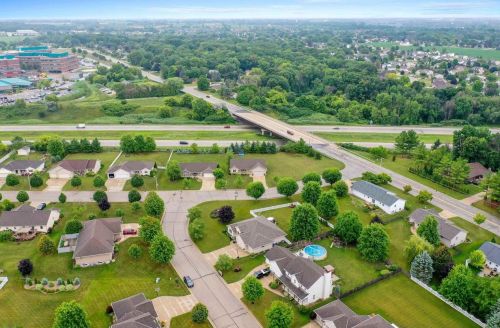 2722 Teresa Dr, Green Bay WI  54311-5586 exterior