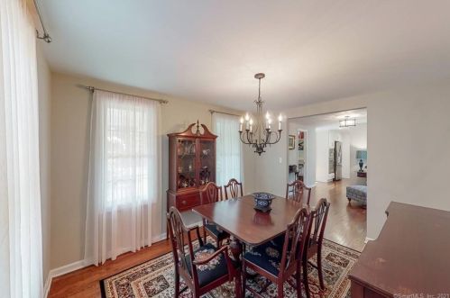 10 Spring Hill Rd, Southington CT  06489-1522 exterior