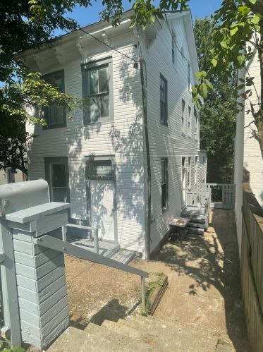 1780 Baltimore Ave, Cincinnati, OH 45225-2005
