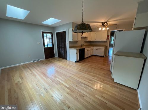 504 Church St, Charles Town WV  25414-1314 exterior