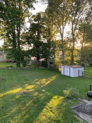 4 5th St, Danbury CT  06810-5704 exterior