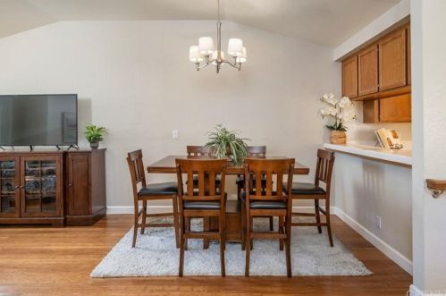 19032 Avenue Of The Oaks, Santa Clarita CA  91321-1444 exterior