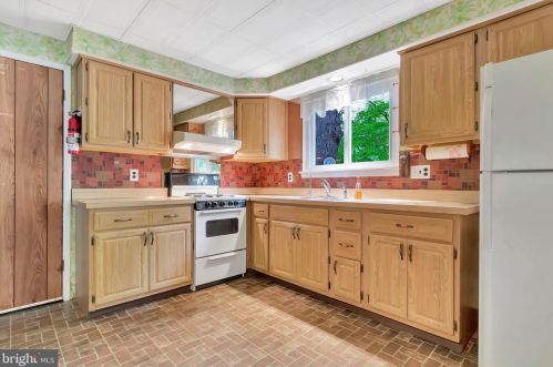 206 Townsend Ave, Wilmington DE  19809-1243 exterior