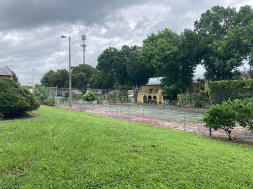 5850 Cypress Gardens Blvd, Winter Haven FL  33884-2218 exterior