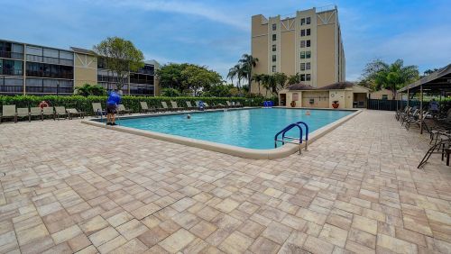 14426 Amberly Ln, Delray Beach FL  33446-2928 exterior