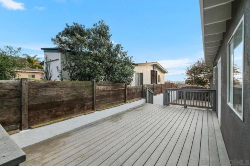 2435 Frankfort St, San Diego CA 92110-3314 exterior