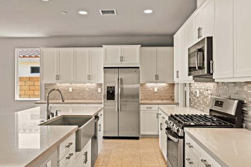 31260 Avenida Del Padre, Cathedral City CA  92234-3008 exterior
