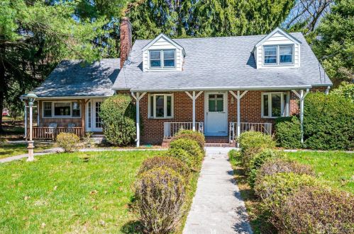 4 Patrick St, East Brunswick NJ  08816-2431 exterior