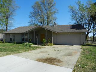 9401 70th East Ave, Tulsa OK  74133-5354 exterior