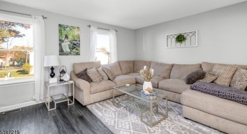 7 Jessica Ln, Dover NJ  07801-4743 exterior