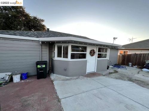17370 Robey Dr, Hayward, CA 94546-3857