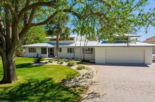 450 Bow Line Bnd, Naples, FL 34103-4769