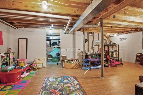 401 Highview Dr, Bellefontaine OH  43311-9145 exterior