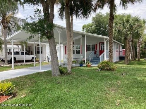 293 Plantation Dr, Titusville, FL 32780-2556