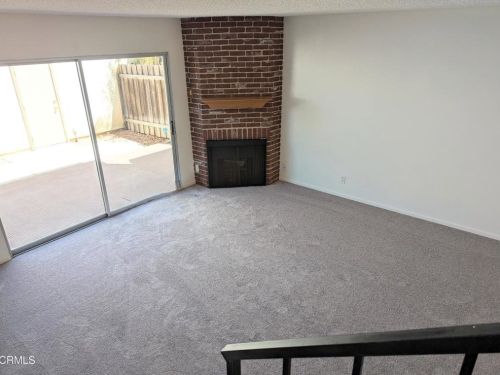 3255 Kelp Ln, Oxnard CA  93035-1665 exterior