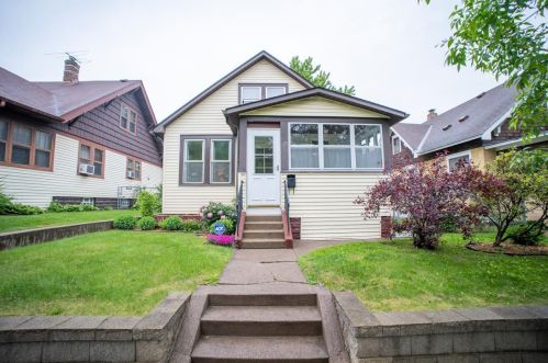 1127 Charles Ave, Saint Paul, MN 55104-2513