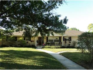 4656 Valley View Dr, Lakeland, FL 33813-2369